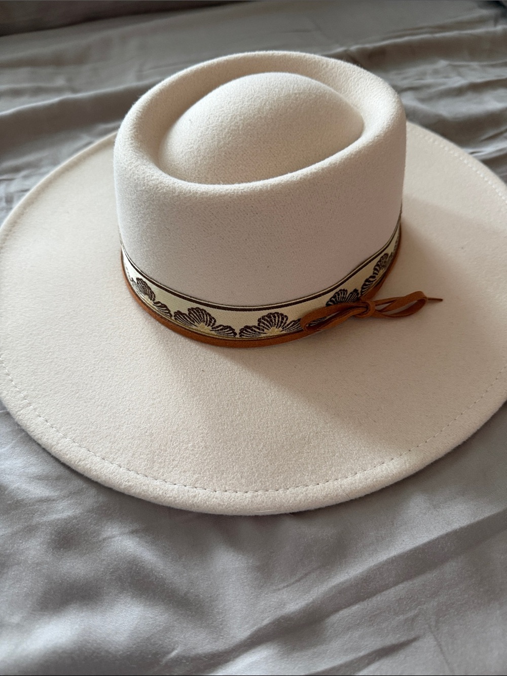 Cream Wide Brim Felt Hat with Decorative Band